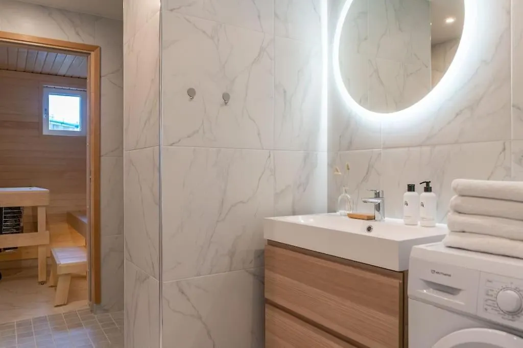 Fully Renovated 3Br Apartment With Private Sauna Helsinki Finland
