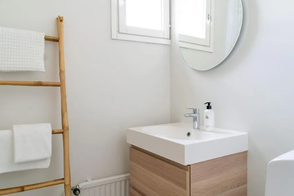 Fully Renovated 3Br Apartment With Private Sauna Helsinki